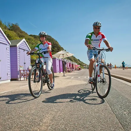 Viewpoint 1 By Bournecoast - A Clifftop Apartment With Garden And Parking - Fm827-3